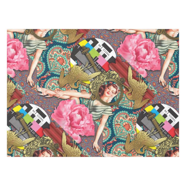 No-Signal - Cheeky Lady Tischdecke (Vorderseite (Horizontal))
