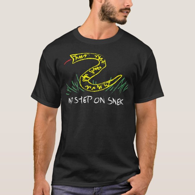 No Step On Snek Gadsden Flag T-Shirt (Vorderseite)