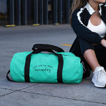 Noch ein manischer Moment | Super Mama Trendy Gree Duffle Bag<br><div class="desc">Einfach,  stylisch "Just Another manic momday" maßgeschneidertes Design in der modernen Typografie mit einem Spaß nehmen Sie das Lied Manic Montag für geschäftige Mütter auf einem trendigen grünen Hintergrund! Das einzigartige und trendige Geschenk für eine junge Mutter,  einen Muttertag,  einen Geburtstag oder einfach nur,  weil!</div>