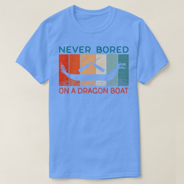 Noch nie gelangweilt auf einem Drachenschiff auf e T-Shirt (Design vorne)