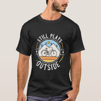Noch spielt ein Geschenk für das Radfahren im Frei T-Shirt