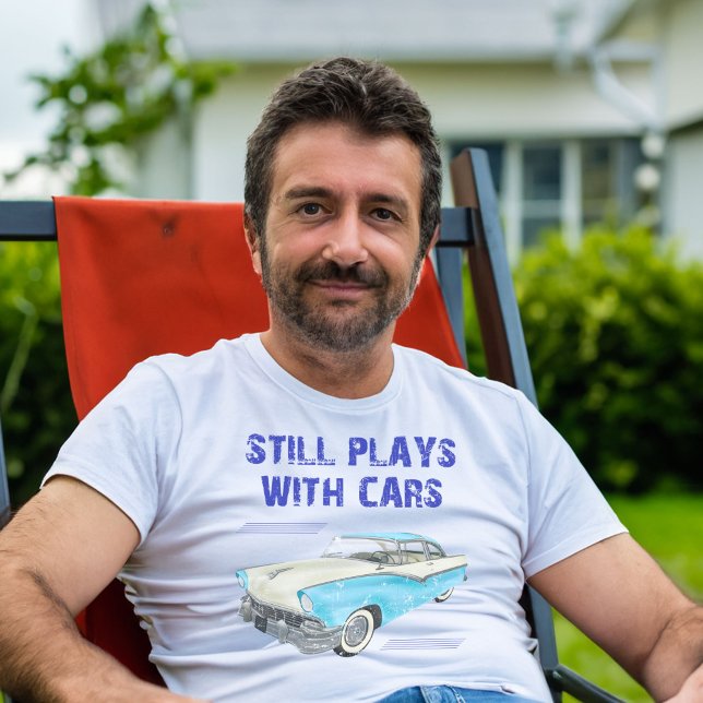 Noch spielt mit Cars Unisex T-Shirt (Von Creator hochgeladen)