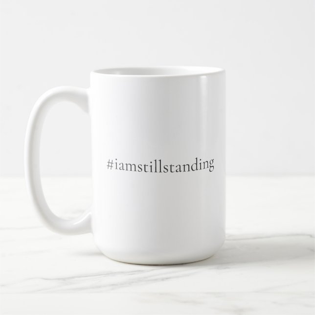 Noch stehende Tasse (Links)
