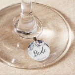 Nocturnal Bloral Bride Trendy Chic Personalisiert Glasmarker<br><div class="desc">Nocturnal floral Wasserfarbe Pinselfarben Blume Design mit handgemalten Stielen, Reben, Blätter, Foliage. Farbenfrohe Navy Blau, Dusty Blau, Dunkles fast Schwarzes Grau, und die Hinweise auf Mauve Rosa. Mit handgezeichneten Linien, Wirblen handgeschriebenen Schriftart mit Pinselstrichschrift und eleganter Blumenstrauß - Brig Mit Monogramm Wine Glass Charm! ~ Karo mein Shop zu sehen,...</div>