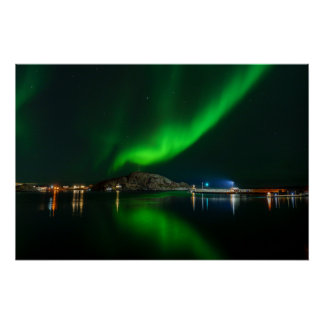 Noorderlicht over fjord op de Lofoten Noorwegen Poster