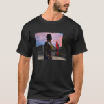NORA CYBER WARRIOR HOLDING MACAW Science Fiction T-Shirt<br><div class="desc">Schwarz tätoted Schönheit mit eleganten goldenen Juwelen mit ihrem farbenfrohen roten Papagei,  unter dem rosa kosmischen Himmel mit blauen Planeten.Künstlerische Animation Rahmen aus Hyperion World 3d Animation sci-fi Spielfilm .Bulgan Lumini (c)</div>