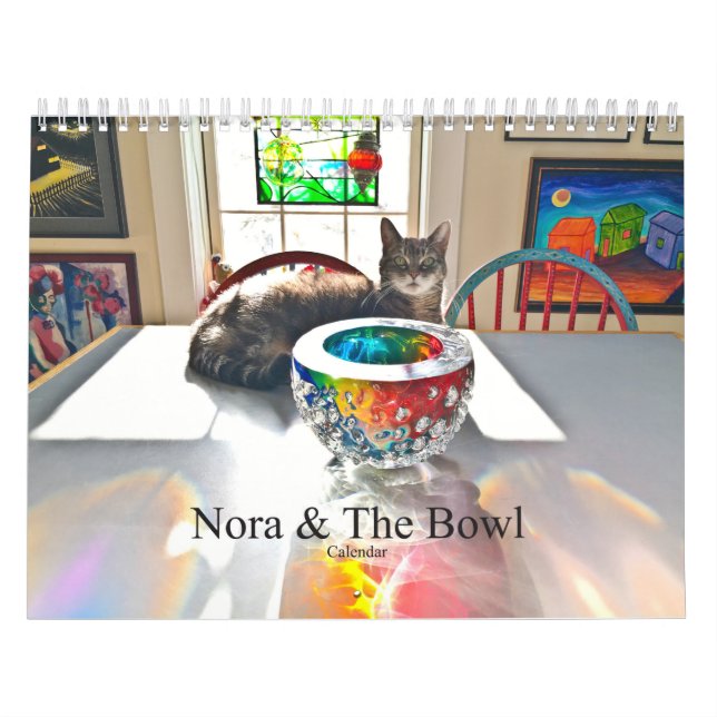 Nora The Piano Cat "Nora & the Bowl" Kalender (Titelbild)