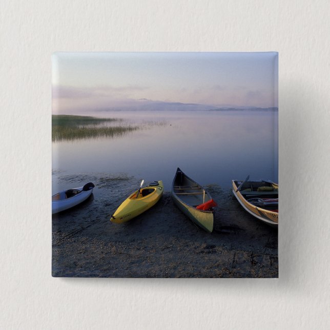 Nordamerika, USA, ME, Boote am Ufer Button (Vorderseite)