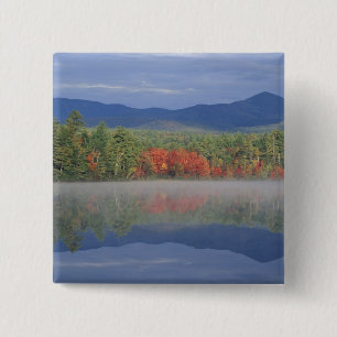 Nordamerika, USA, NH, Herbstreflexionen in Button