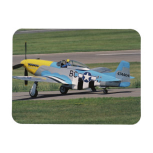 Nordamerikanische P-51 D Dazzling Donna auf der Magnet