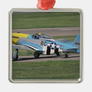 Nordamerikanische P-51 D Dazzling Donna auf der Silbernes Ornament
