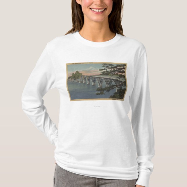 Nordbiegung, Oregon - Gurren-Bucht-Brücken-Ansicht T-Shirt (Vorderseite)