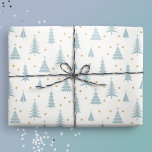 Nordic Aquamarin Christmas Trees White Geschenkpapier<br><div class="desc">Diese cremige,  weiße Geschenkpackung besticht durch eine festliche nordische Waldlandschaft mit aquamarinen Weihnachtsbäumen und winzigen goldenen Sternen. Es ist bereit,  eine Touch der Magie und Staunen zu Ihrem Winterurlaub Feiern mit Ihren Lieben hinzuzufügen. Originelle Kunstwerke von Marketa Stengl.</div>