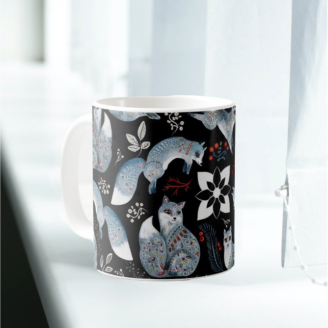 Nordic Blue Fox Red Greenery Kaffeetasse (Von Creator hochgeladen)