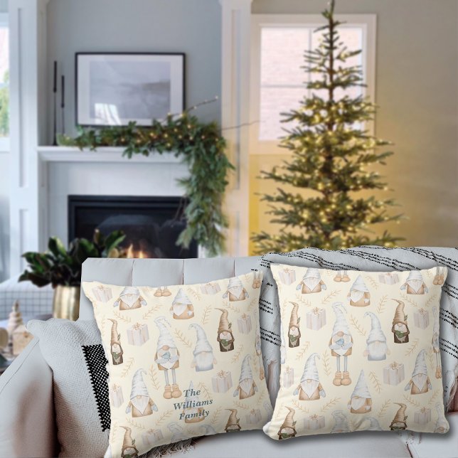 Nordic Christmas Gnomes Individuelle Name Kissen (Von Creator hochgeladen)