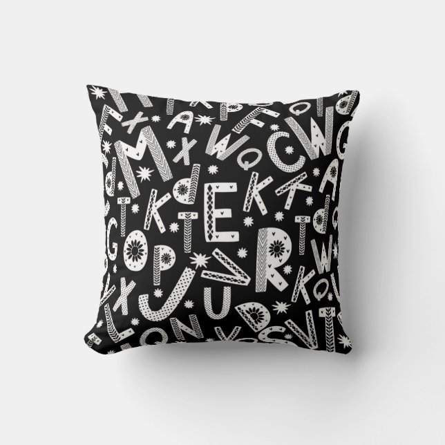 Nordic Folk Art Alpha Jumbles Throw Pillow Kissen (Vorderseite)