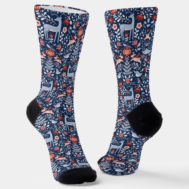 Nordic Woodland Animals Blaues Muster Socken (Gewinkelt)