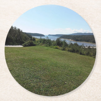 Nördliches Bergerdliches Großdorf Runder Pappuntersetzer