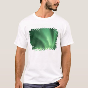 Nordlicht, Aurora borealis, über den Vorgebirgen T-Shirt