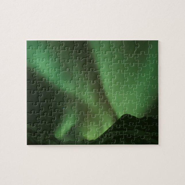 Nordlichter, Aurora borealis auf den Vorgebirgen Puzzle (Horizontal)