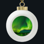 Nordlichter Keramik Kugel-Ornament<br><div class="desc">Schöne Island Northern Lights.</div>