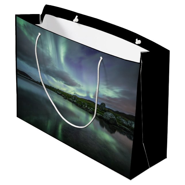 Nordlichter Norwegen Große Geschenktüte (Rückseite Schrägansicht)