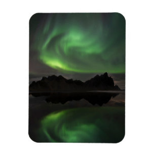 Nordlichter   Vestrahorn Strand Hofn, Island Magnet