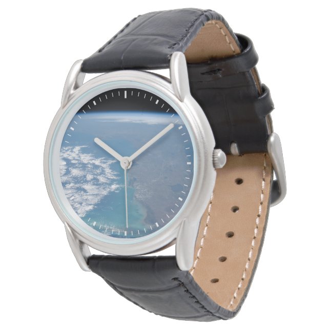 Nordwärts der Halbinsel Florida. Armbanduhr (Schrägansicht)