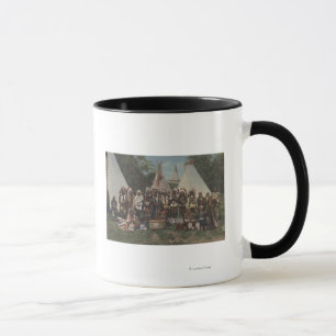Nordwestamerikanischer Ureinwohner an einem Tasse