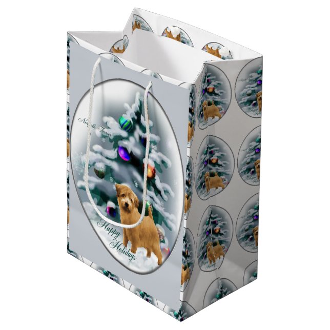 Norfolk Terrier Christmas Mittlere Geschenktüte (Vorderseite Schrägansicht)