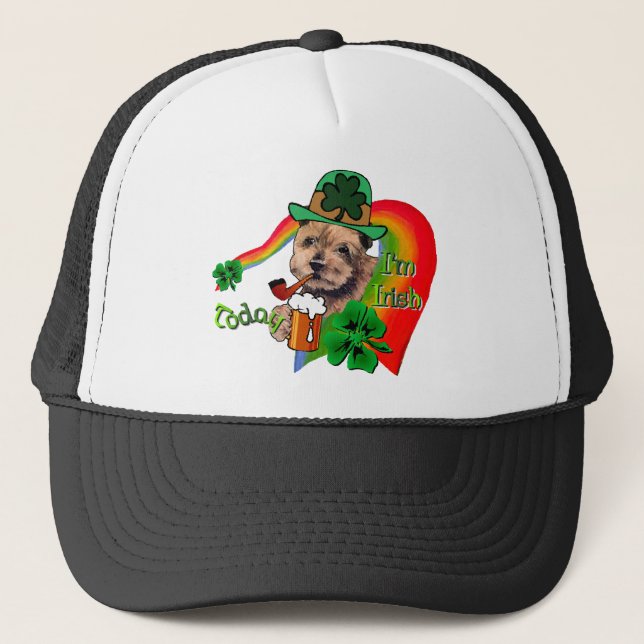 Norfolk Terrier St. Patrick's Day Truckerkappe (Vorderseite)