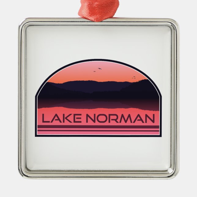 Norman North Carolina Red Sunrise Lake Ornament Aus Metall (Vorne)