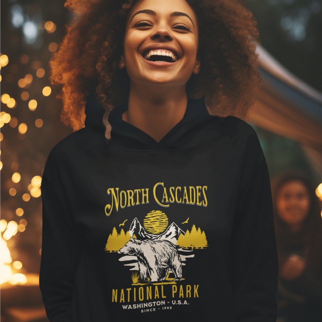 North Cascades National Park Vintage Landscape Hoodie (Von Creator hochgeladen)