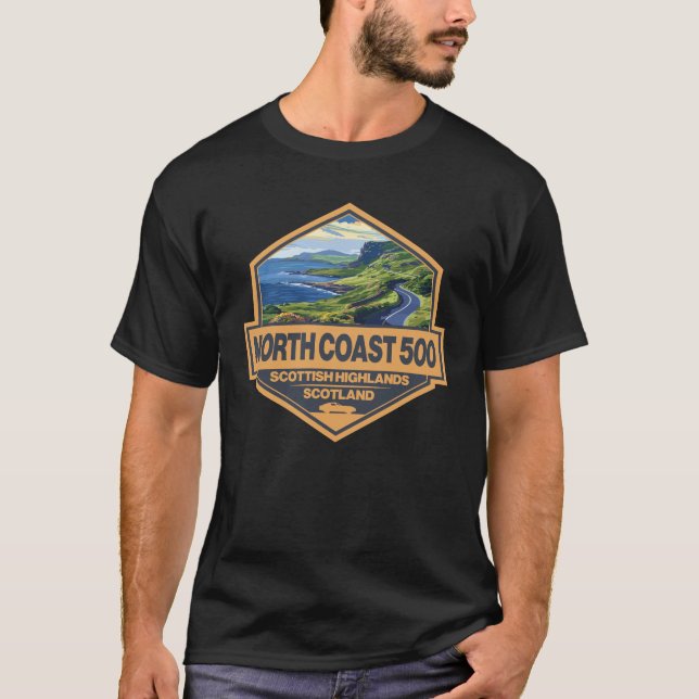 North Coast 500 Scotland Travel Art Abzeichen T-Shirt (Vorderseite)