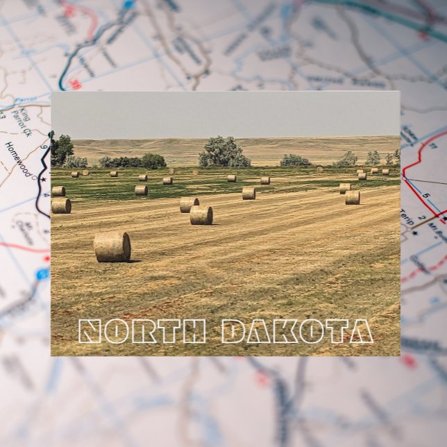 North Dakota Fields of Hay Bales Travel Postkarte (In Situ Map)
