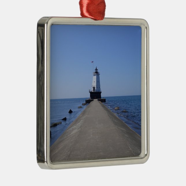 North Pierhead Lighthouse, Ludington, MI Ornament Aus Metall (Rechts)