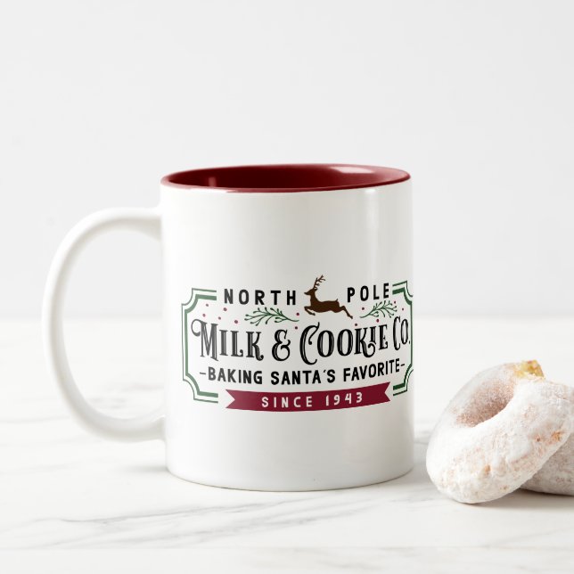 North Pole MIlk & Cookie Co. Zweifarbige Tasse (Mit Donut)