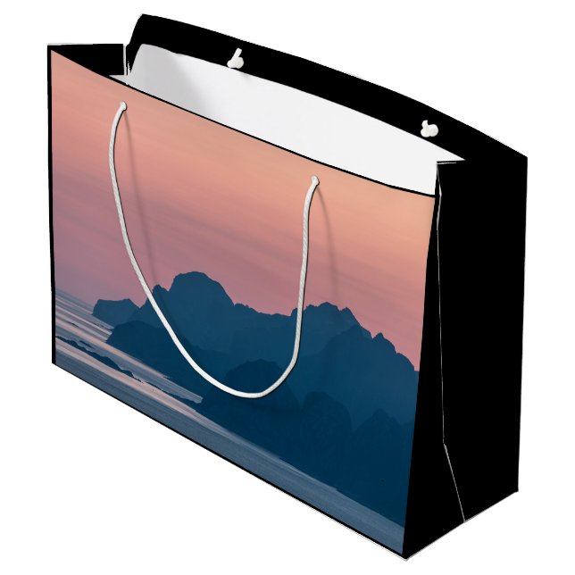 Norwegen Lofoten Landschaft Große Geschenktüte (Rückseite Schrägansicht)