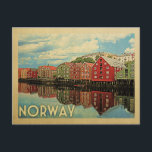 Norwegen Postcard Vintage Travel Postkarte<br><div class="desc">Norwegen Design im Vintage Travel Stil mit farbenfrohen Häusern auf dem Wasser.</div>