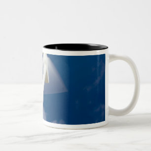Norwegen, Sogn og Fjordane. Windmühle bei Kråkenes Zweifarbige Tasse