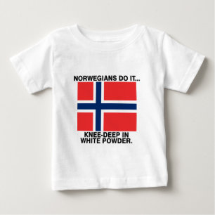 Norweger machen es... Knie-tief im weißen Pulver Baby T-shirt