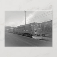 Norwegische Diesel-Lokomotive Di3 642 in Dombaas.