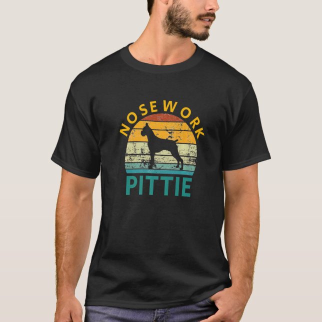 Nose Work Pittie Boxer Dog Silhouette T-Shirt (Vorderseite)