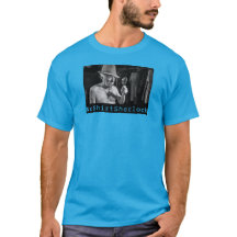 NoShirtSherlock "Untersucht T-Shirts"