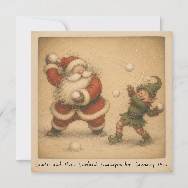 Nostalgischer Santa & Elf Schneeballkampf Foto Karte (Vorderseite)