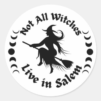 Not All Witches Live in Sale Classic Round Sticke Runder Aufkleber