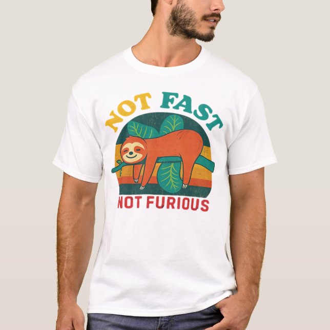 Not Fast Not Furious Funny Sloth Essential T-Shirt (Vorderseite)