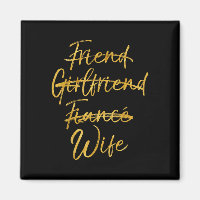 Not Friend Girlfriend Verlobte Ehefrau Shirt Gold