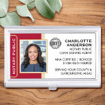 Notar im klassischen Stil mit öffentlichen Ausweis Visitenkarten Dose<br><div class="desc">Mit diesem klassischen Notary Public Business Card Case schaffen Sie einen beruflichen Look. Diese stilvolle Vorlage ist personalisiert mit Ihrem ID-Foto, Namen, Details und Akkreditierungslogo. Ideal für Notare, Agent der Kreditsignierung, Notar-Treuhandabzug, CNTDA, Mobile Notary, Apostille oder andere Rechtsberufe. Druckfarben: rot, weiß und gold. Bestellen Sie die Online-Kollektion für beliebtere Produktideen...</div>