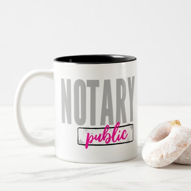Notar Public Big Schriftart verblasst schwarz mit  Zweifarbige Tasse (Mit Donut)